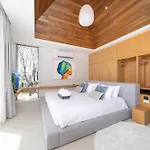 Elegant Nature Villa With Private Swimming Pool