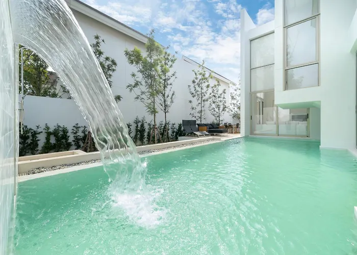 Elegant Nature Villa With Private Swimming Pool