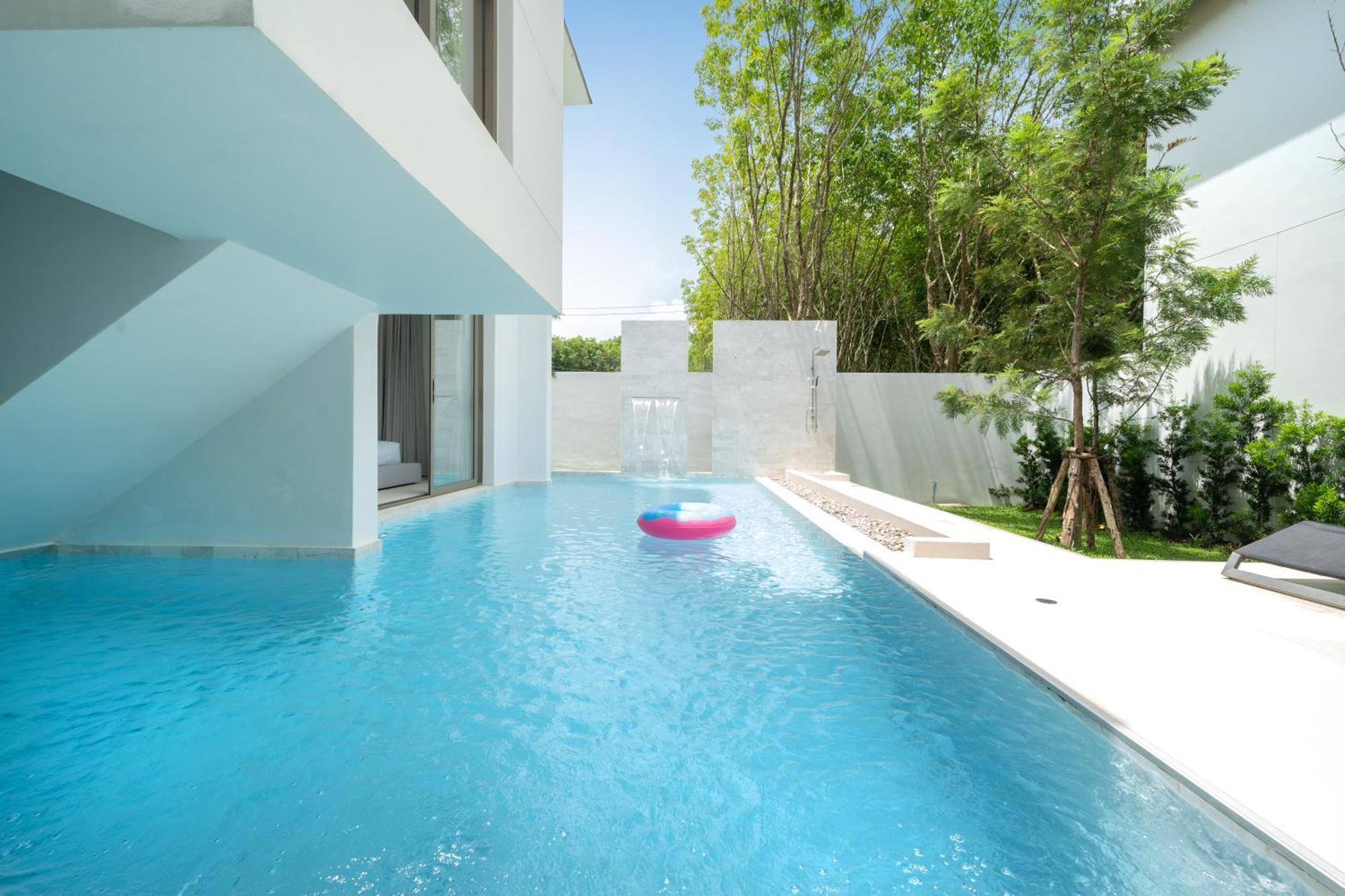 Elegant Nature With Private Swimming Pool Villa
