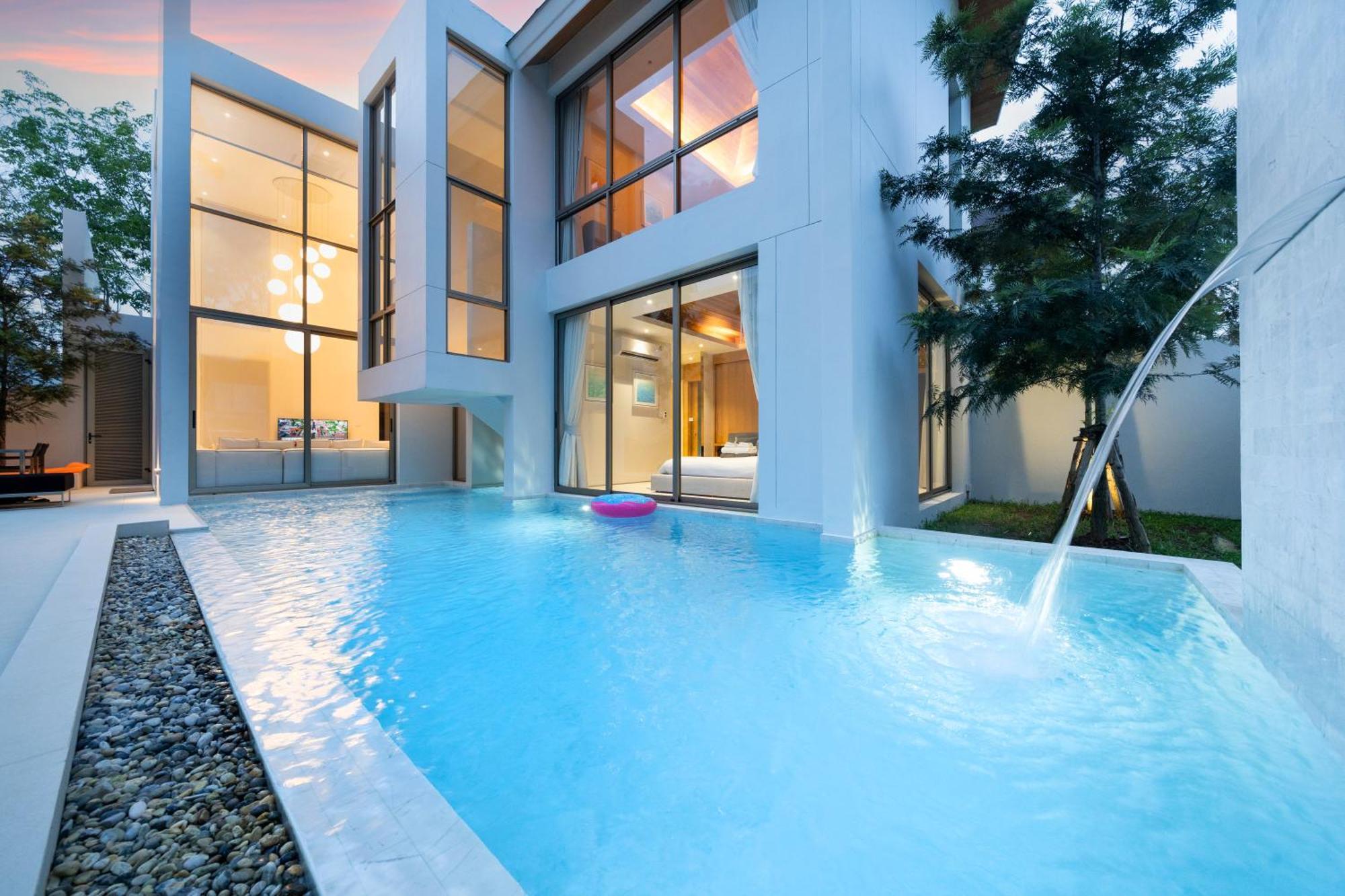 Elegant Nature With Private Swimming Pool Villa *